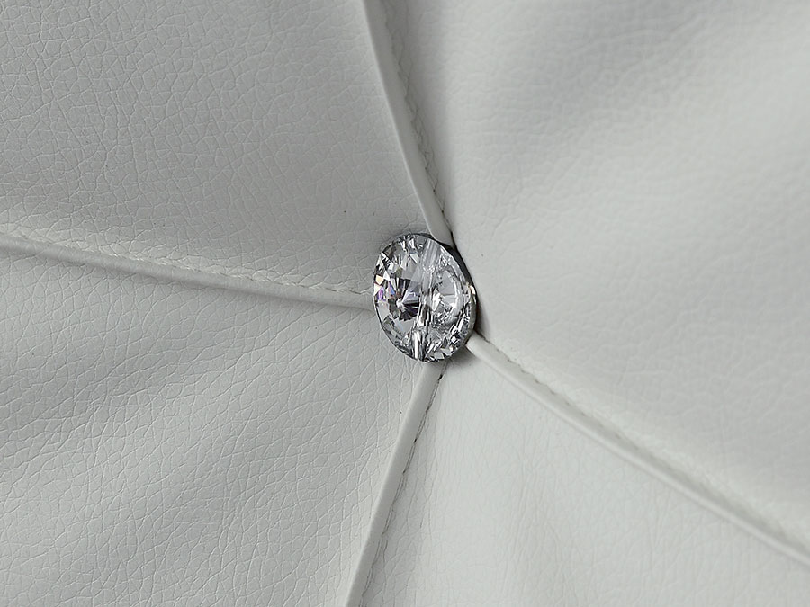 Letto Diamond matrimoniale imbottito con contenitore